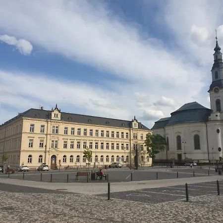 Sklář