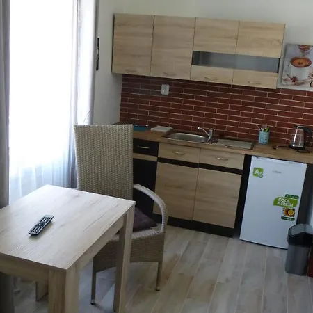 Sklar Guest house Novy Bor